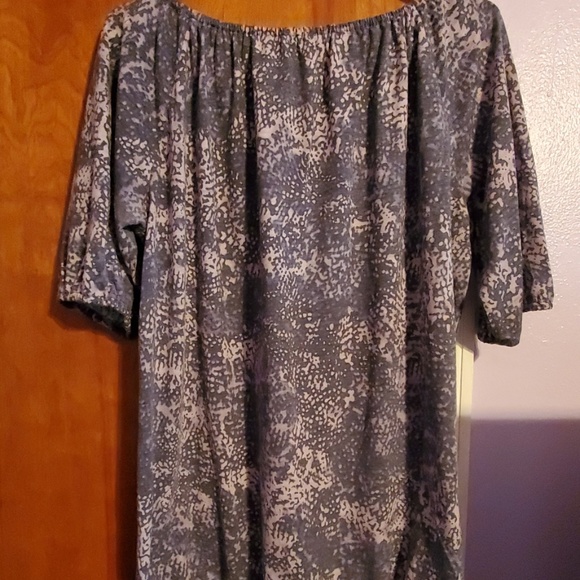 Top - Picture 3 of 3